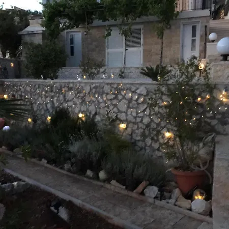 Luna Apartahotel Trogir