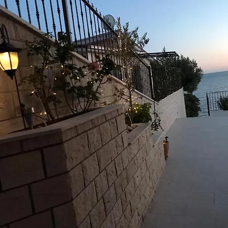 Luna Apartahotel *
